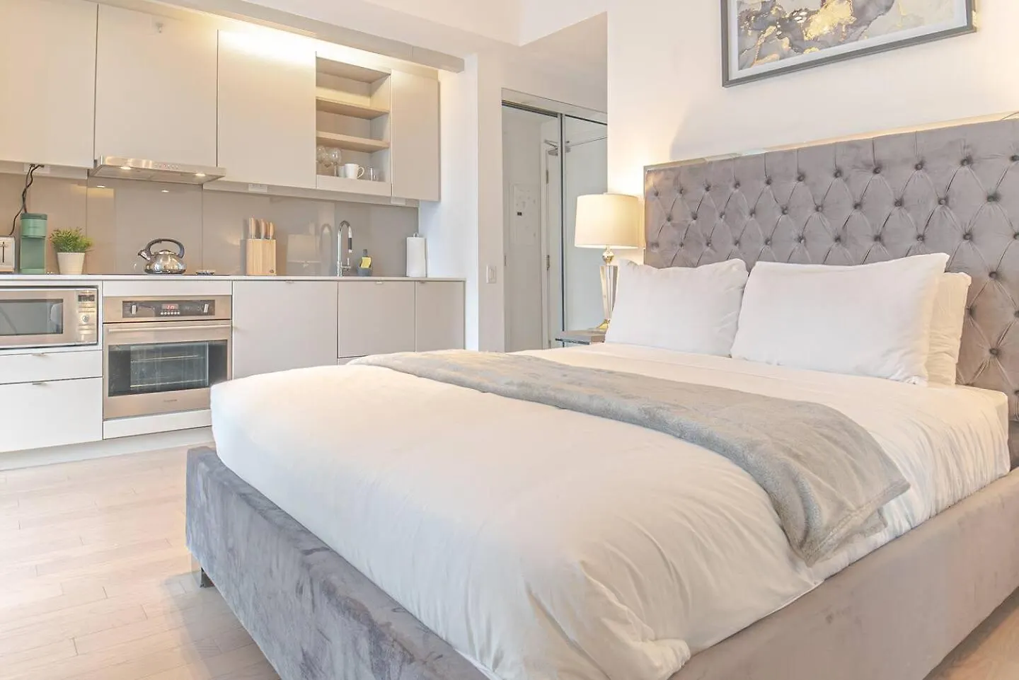 Vip Spacious 1 Plus Den At Heart Of Toronto - 231 Fort York Blvd - Free Parking Apartment