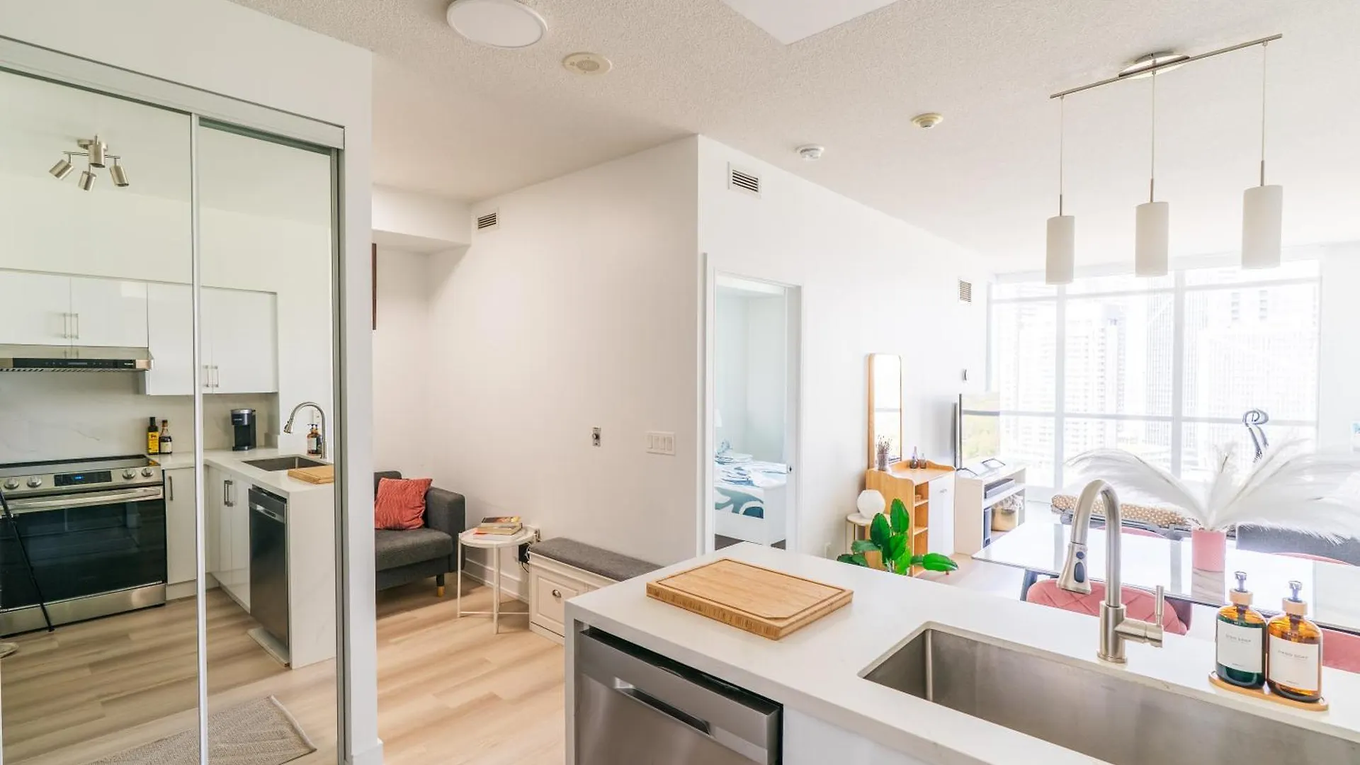 Apartment Vip Spacious 1 Plus Den At Heart Of Toronto - 231 Fort York Blvd - Free Parking Canada
