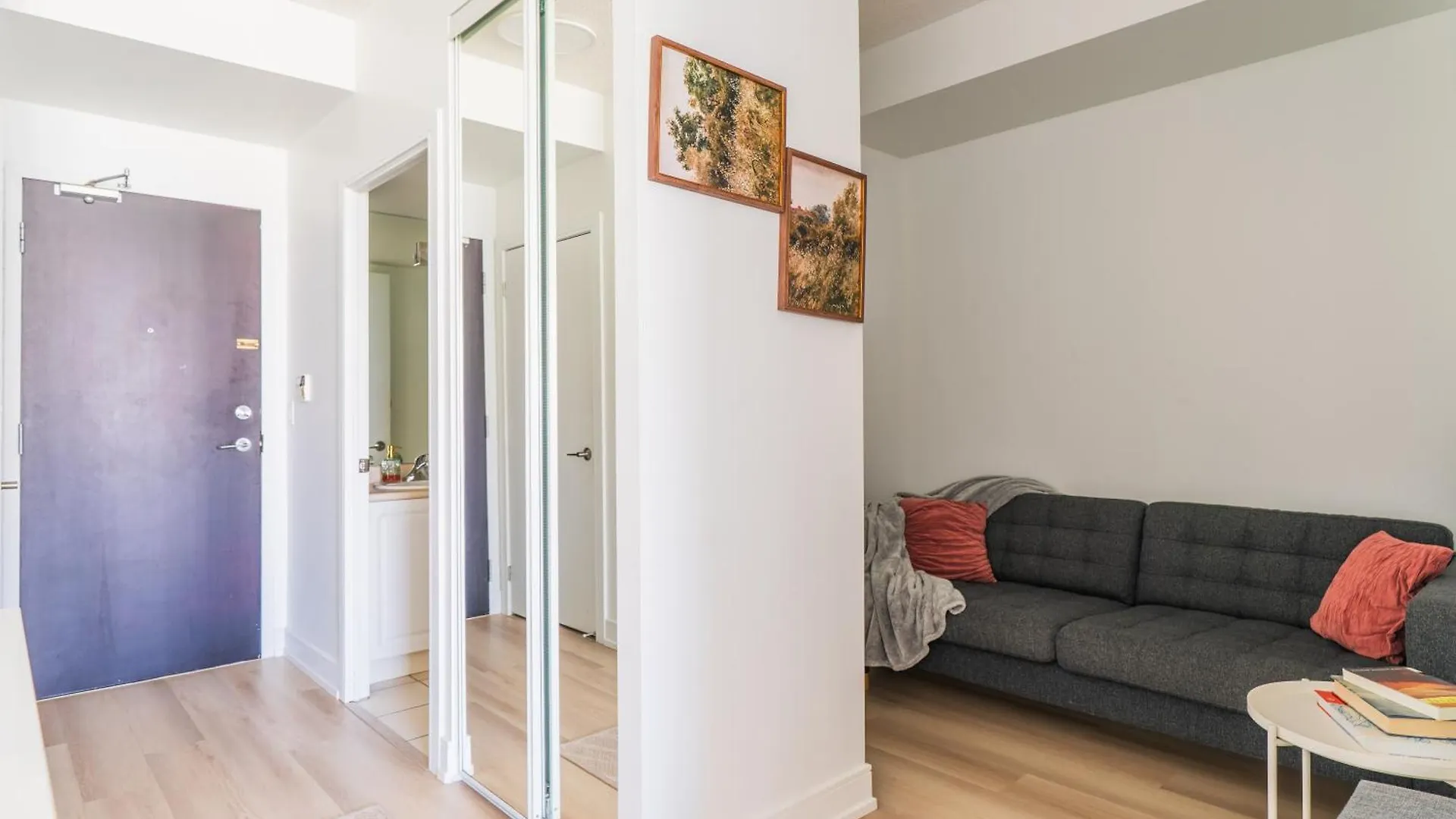 Vip Spacious 1 Plus Den At Heart Of Toronto - 231 Fort York Blvd - Free Parking 0*,  Canada